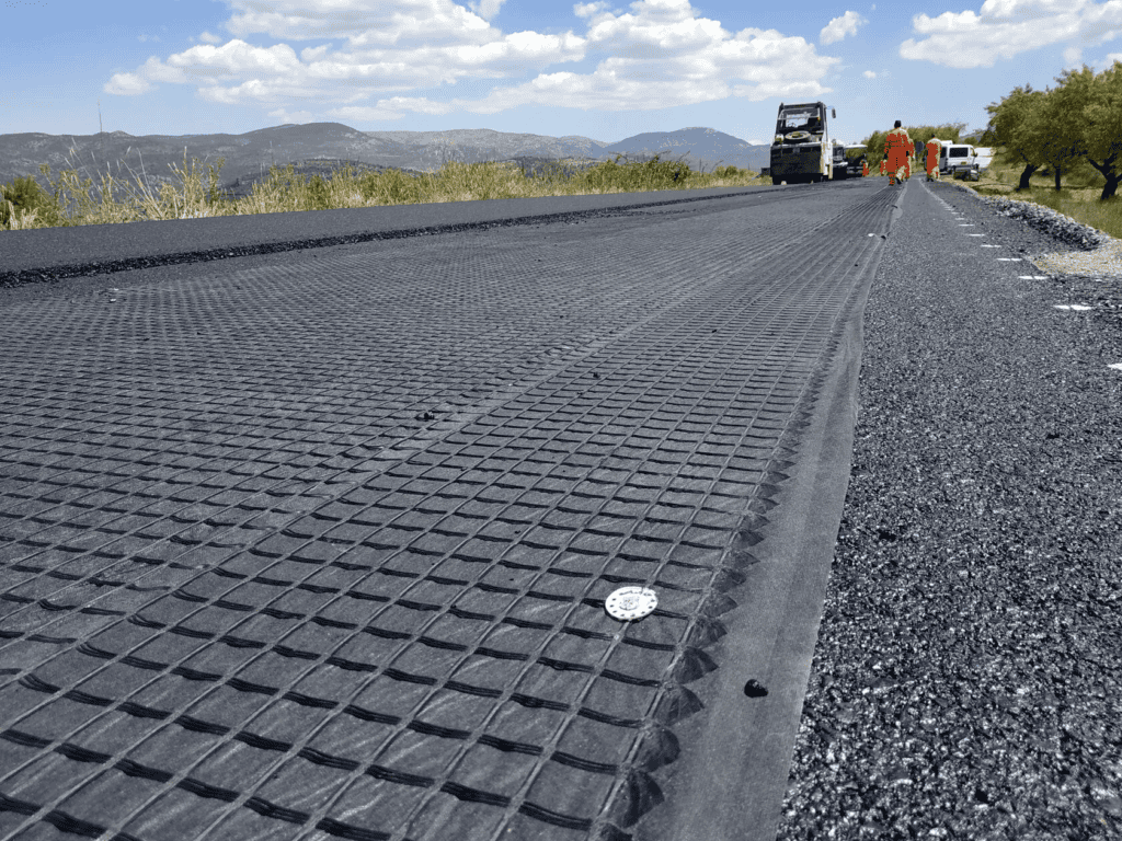 Road reinforcement fiberglass geogrid